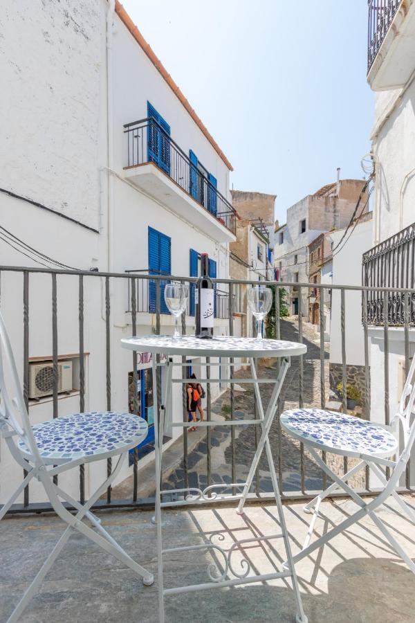 Habitacions Bellaire กาดาเกส ภายนอก รูปภาพ